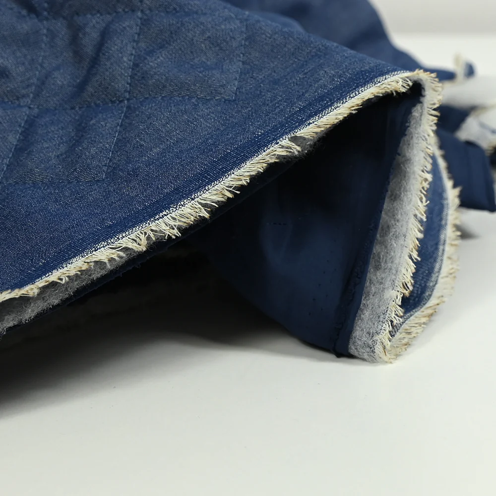 Chambray matelassé uni bleu - Image 7