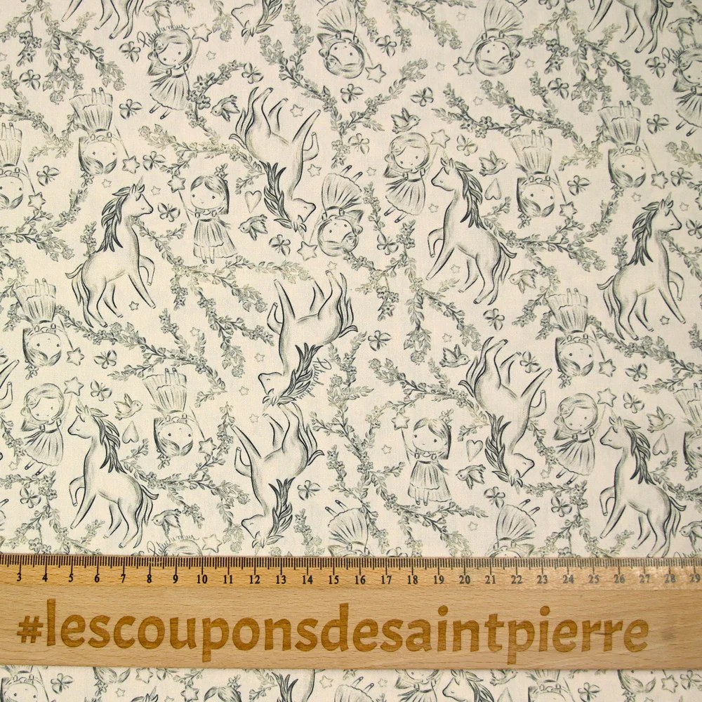Coton imprimé fille et petit poney fond beige - Image 3
