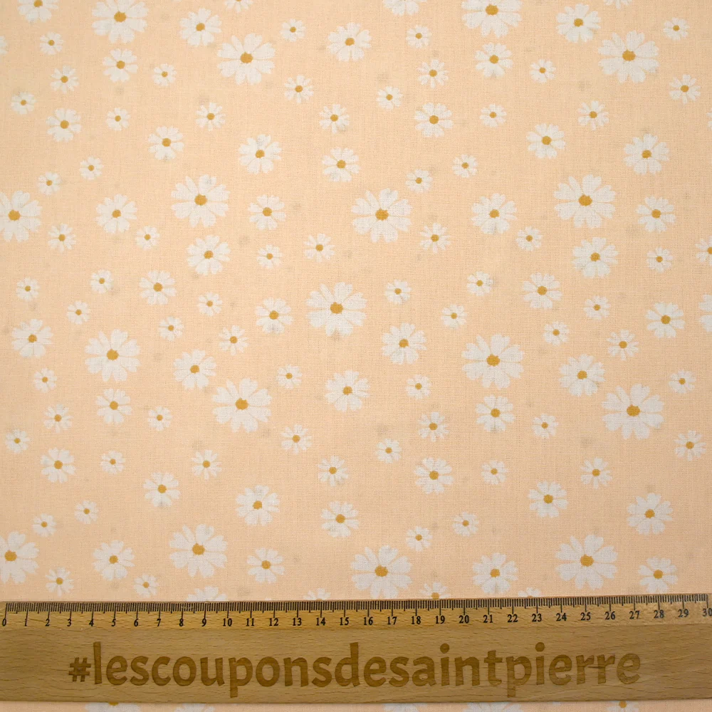 Coton imprimé passionnément ou à la folie fond chair - Image 3