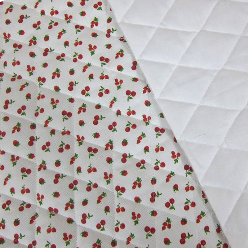 PIQUÉ DE COTON MATELASSÉ CERISES AU MÈTRE - Image 2