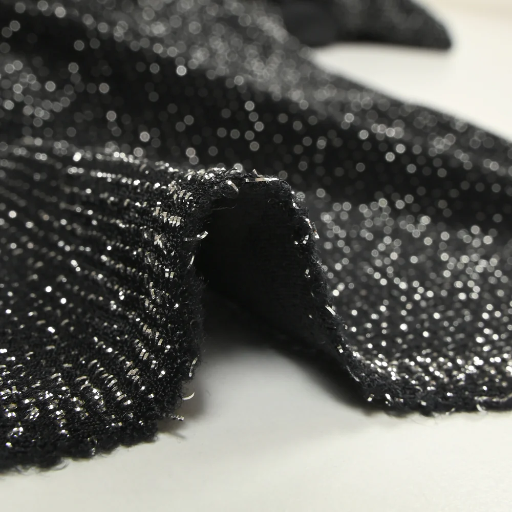 Maille Lurex pois argent fond noir - Image 4