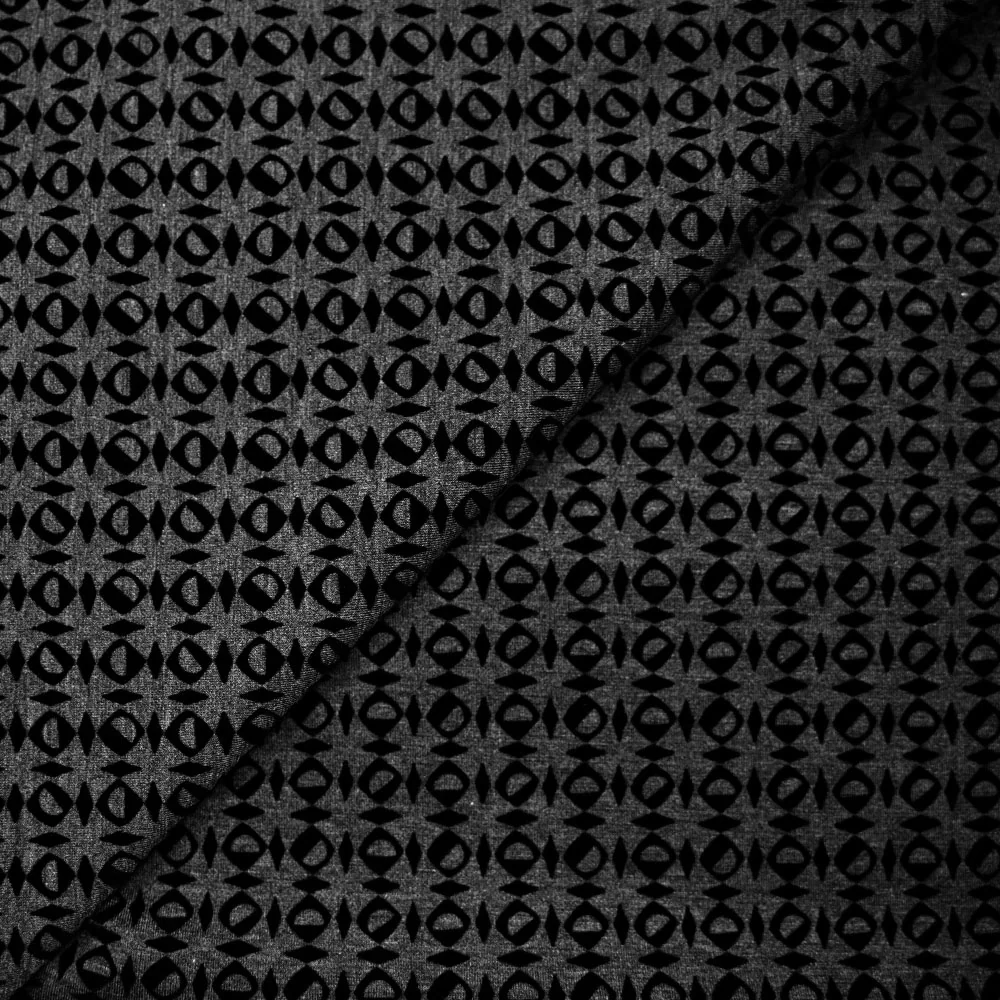 Maille Milano polyester géométrique floqué velours noir fond gris anthracite
