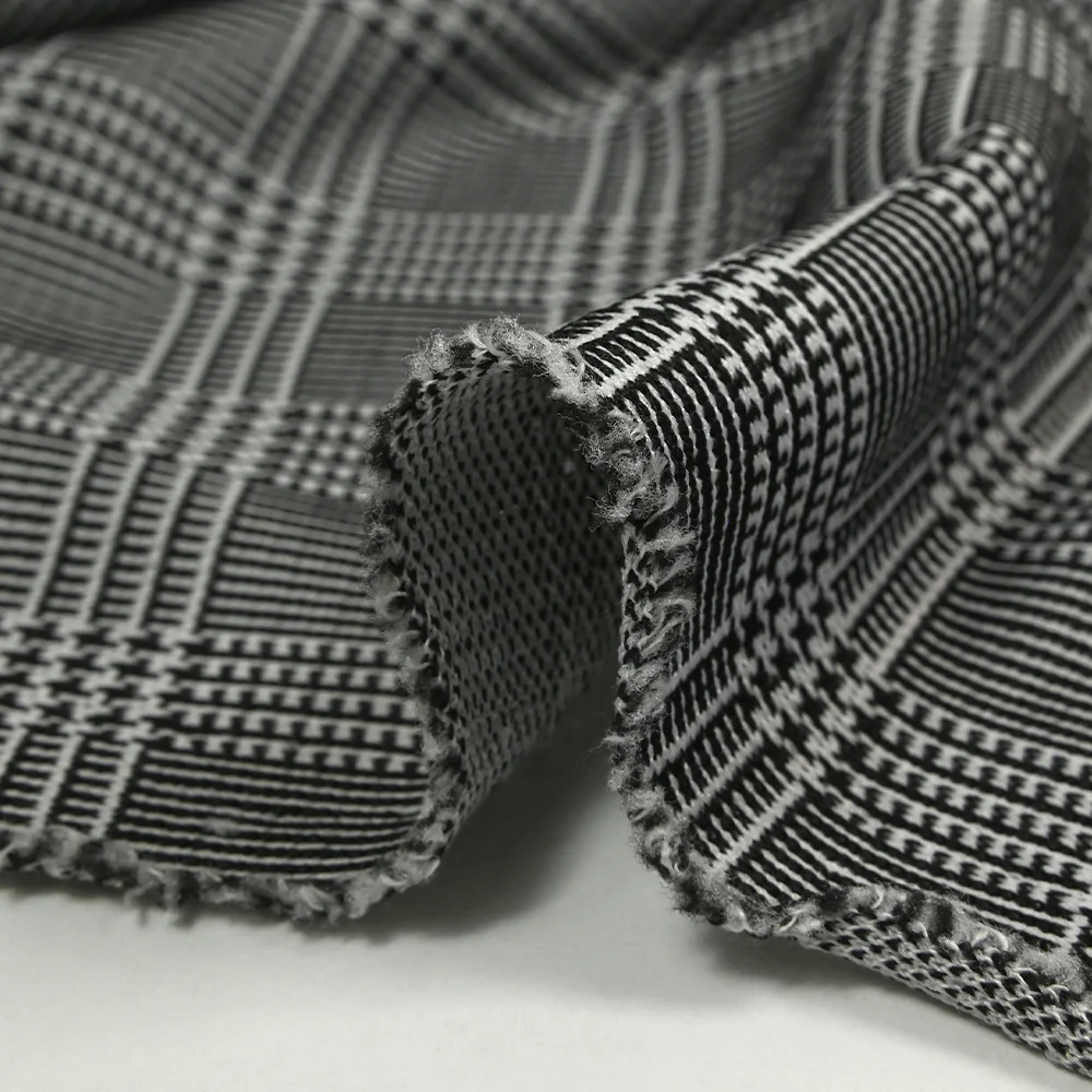 Maille Milano polyester prince-de-galles noir et blanc - Image 7