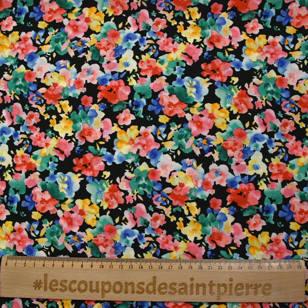 Microfibre imprimée polyester fleurs Nadège fond noir - Image 3