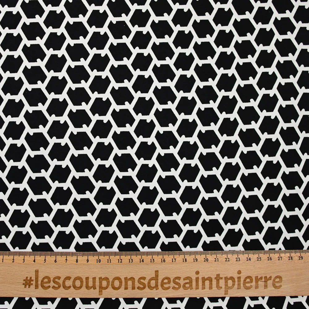 Satin de coton élasthanne grillage blanc fond noir - Image 3