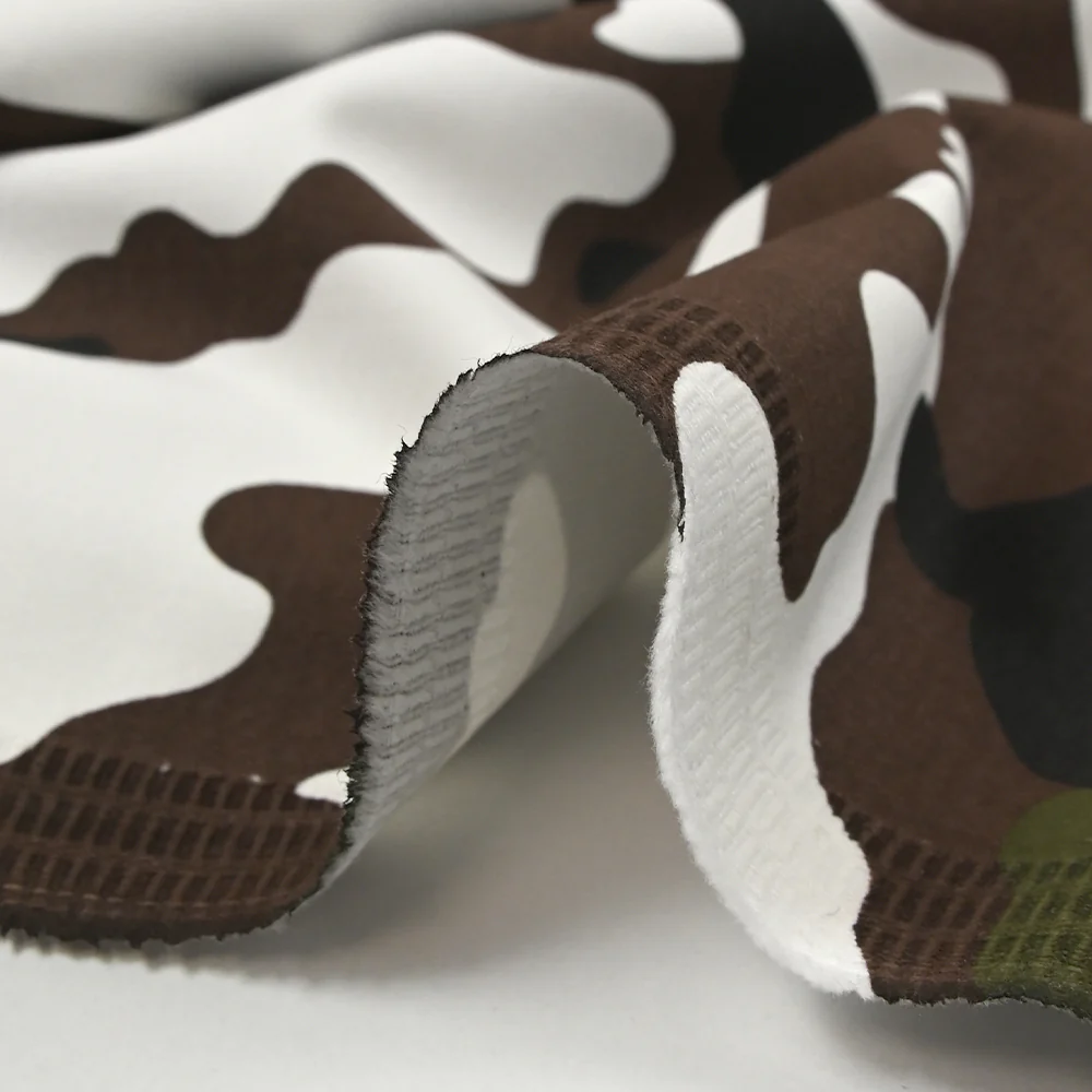 Satin de coton élasthanne militaire marron et kaki fond blanc - Image 6