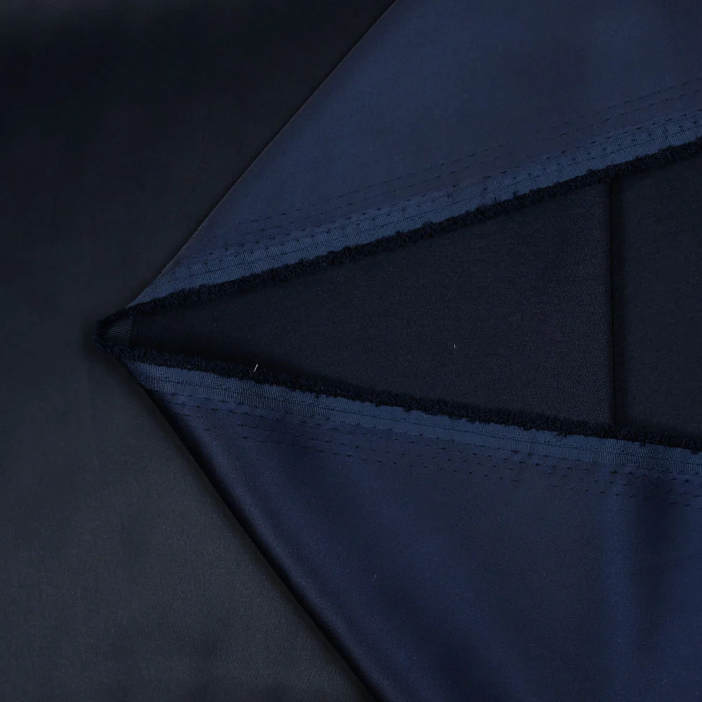 Satin de polyester Lucie bleu marine - Image 3