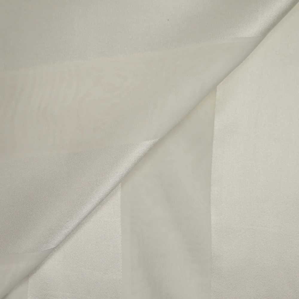 Satin de soie dévoré à larges bandes écru - Image 3