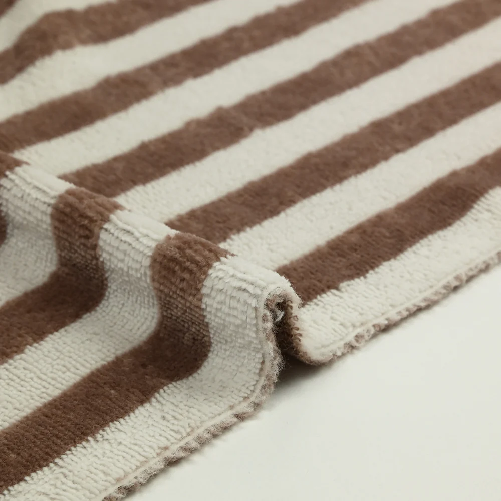 Tissu éponge bambou rayure taupe et blanc cassé vendu au mètre - Image 5