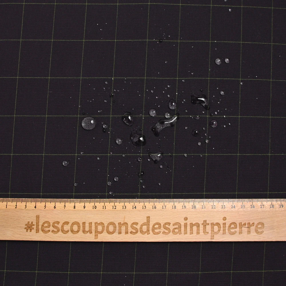 Tissu imperméable déperlant à carreaux violet et noir - Image 3