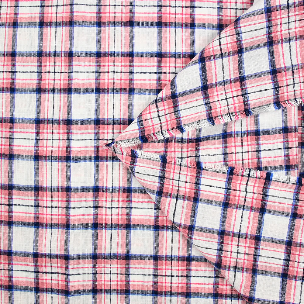 Viscose tissée teint carreaux rouge, noir et bleu fond blanc - Image 4