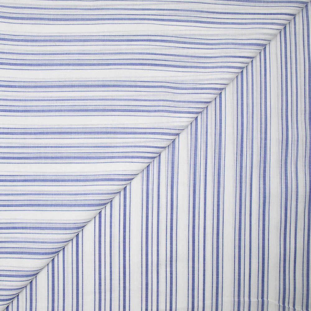 Voile de coton tissé-teint rayé bleu fond blanc