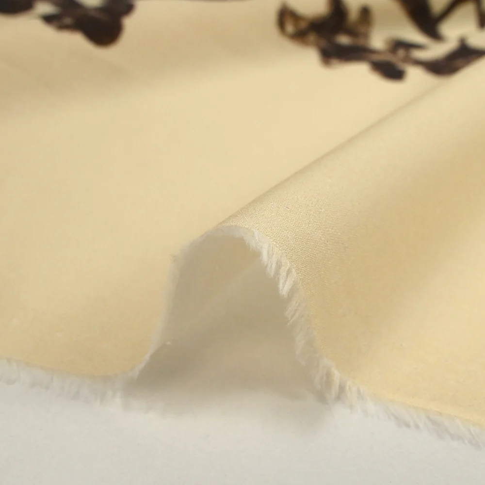 Voile de viscose imprimé moulures marron et vert fond écru - Image 8