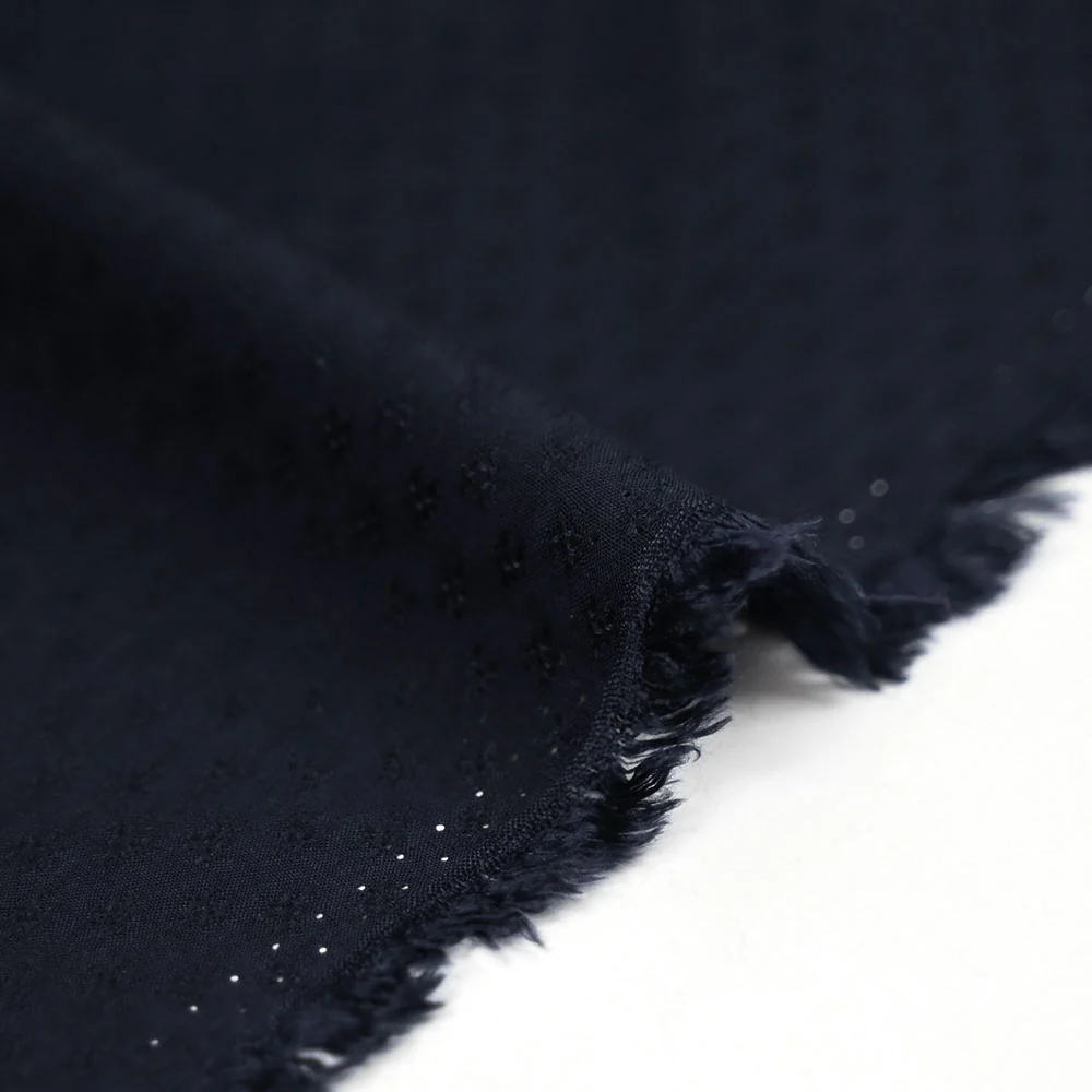Voile de viscose jacquard satiné bleu marine - Image 4